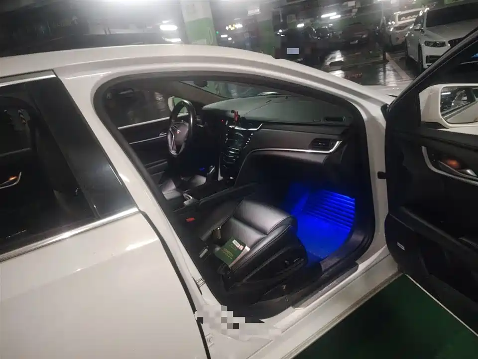 Cadillac XTS