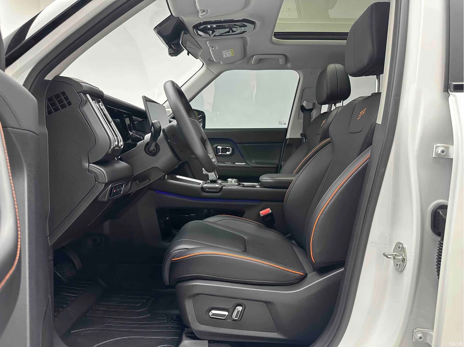 Jetour T1, 2025 4
