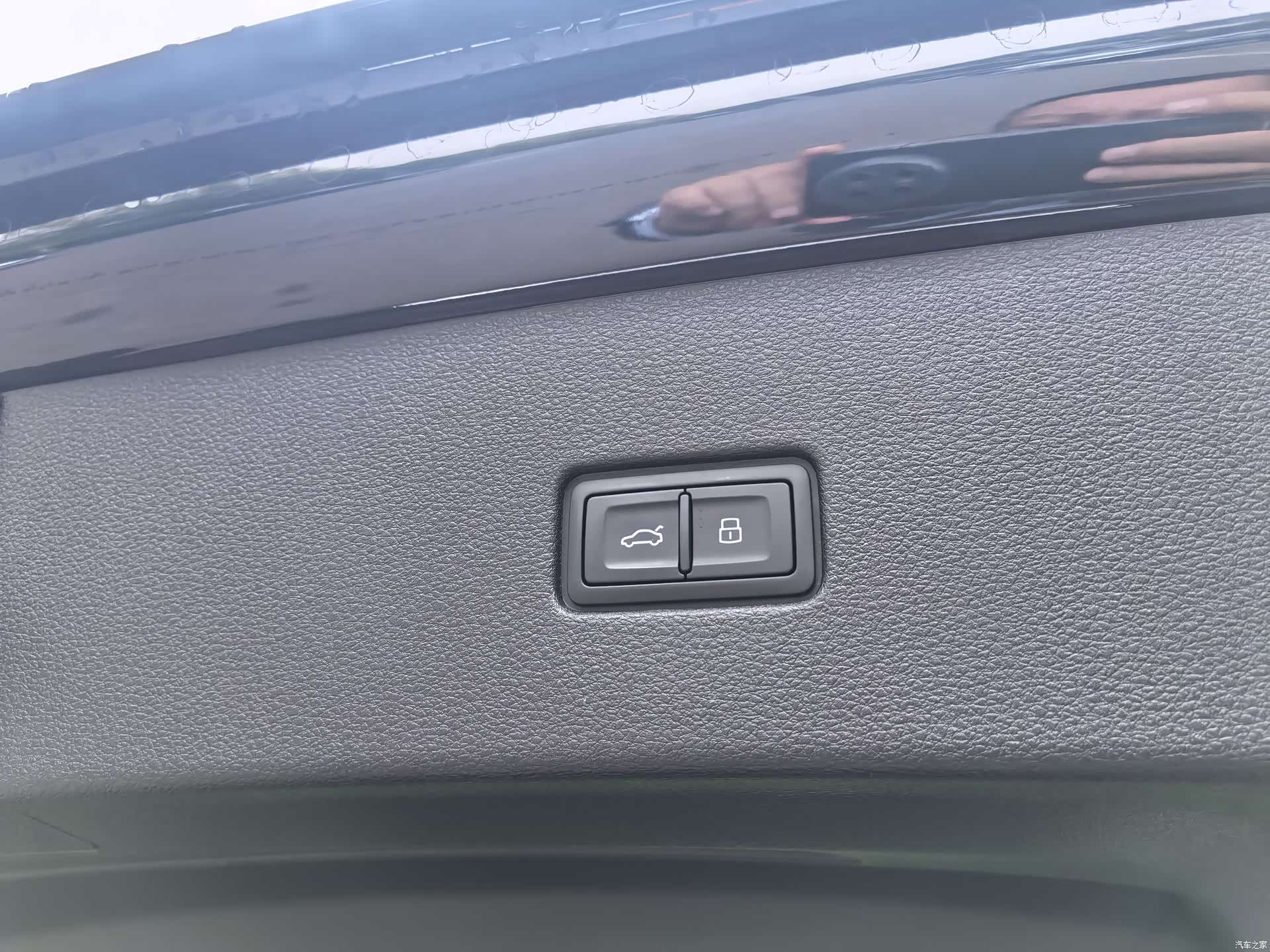 Audi Q8, 2025 19
