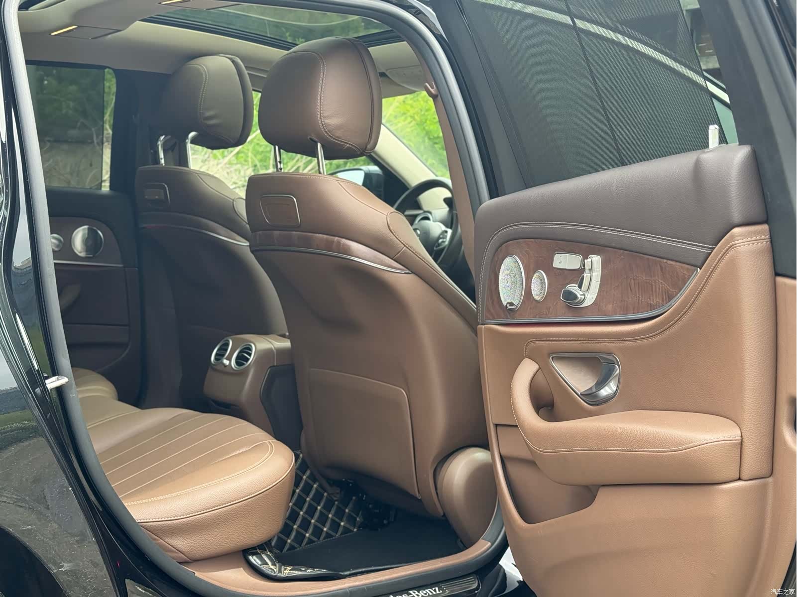 Mercedes-Benz E-Class, 2020 14