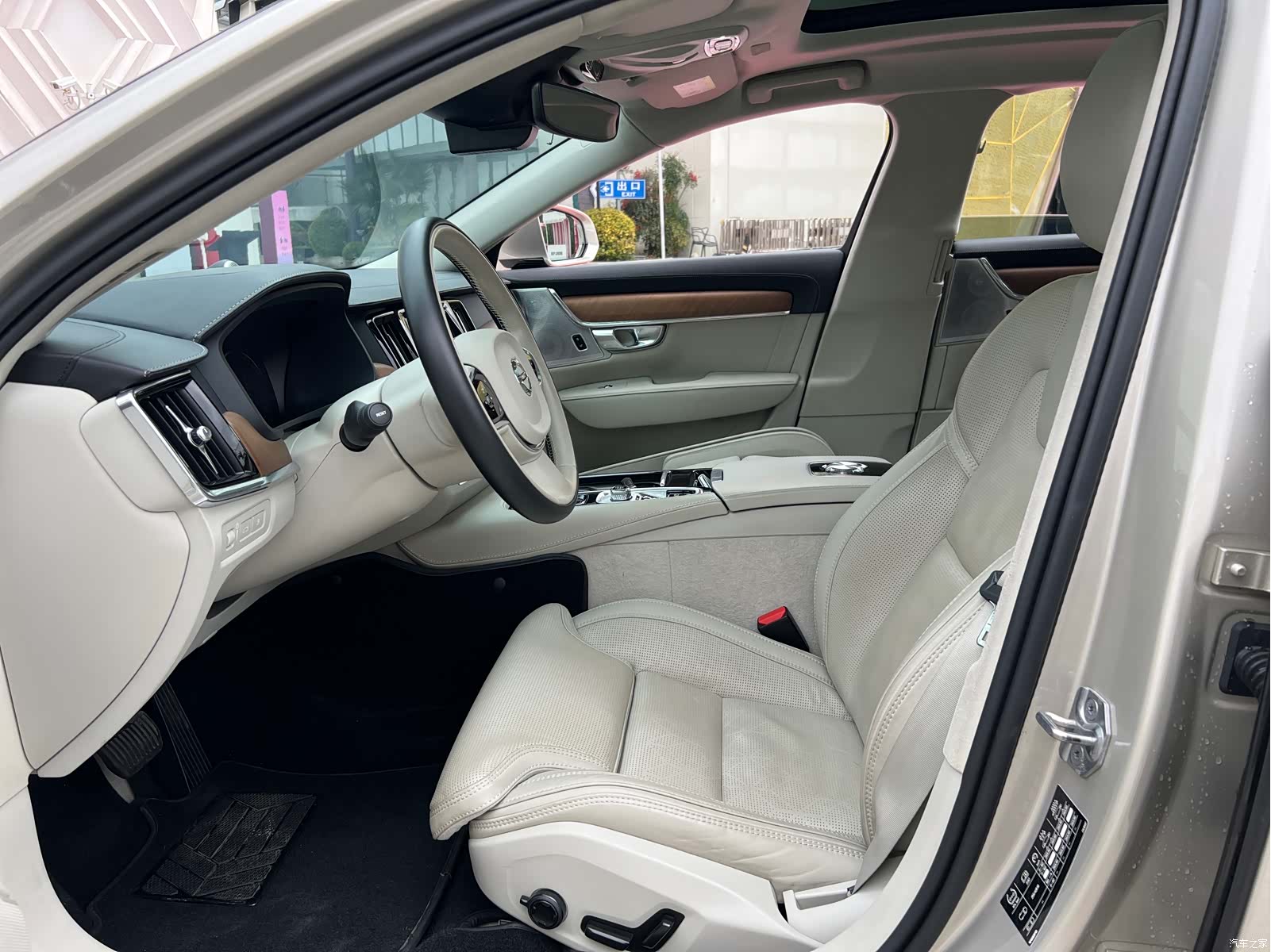 Volvo S90, 2019 10