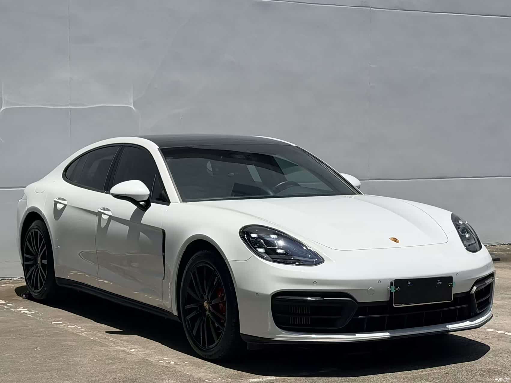 Porsche Panamera, 2022 3