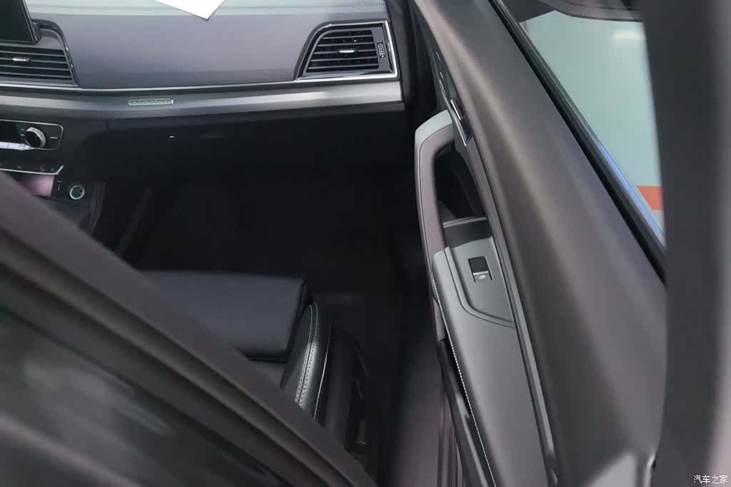 Audi Q5L, 2022 8