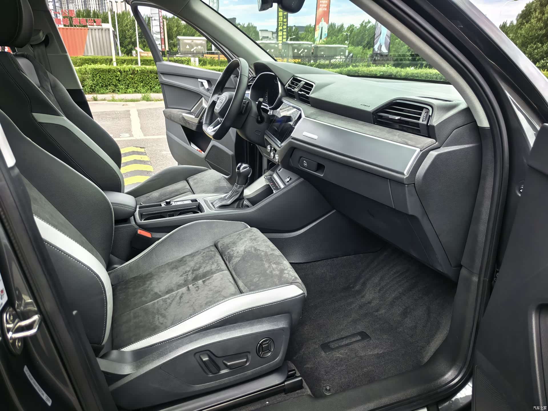 Audi Q3, 2022 13