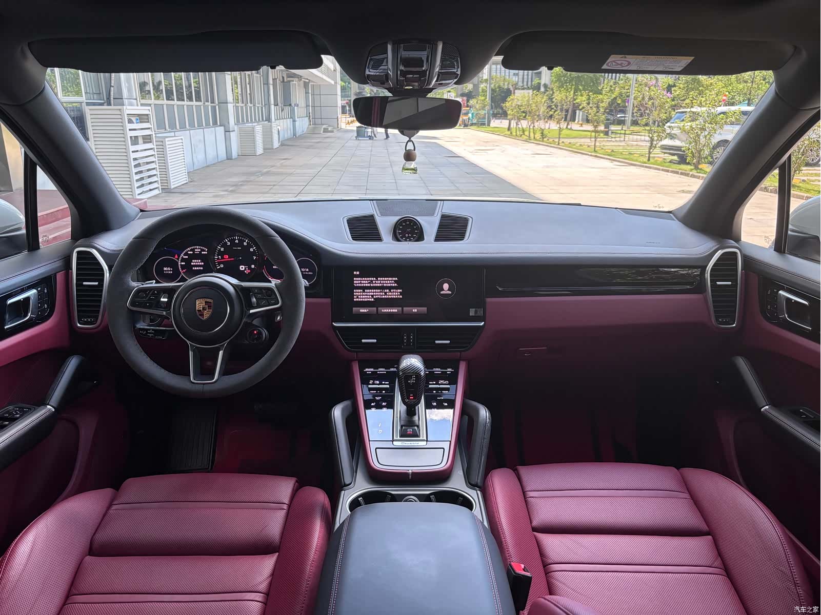 Porsche Cayenne, 2022 все фото