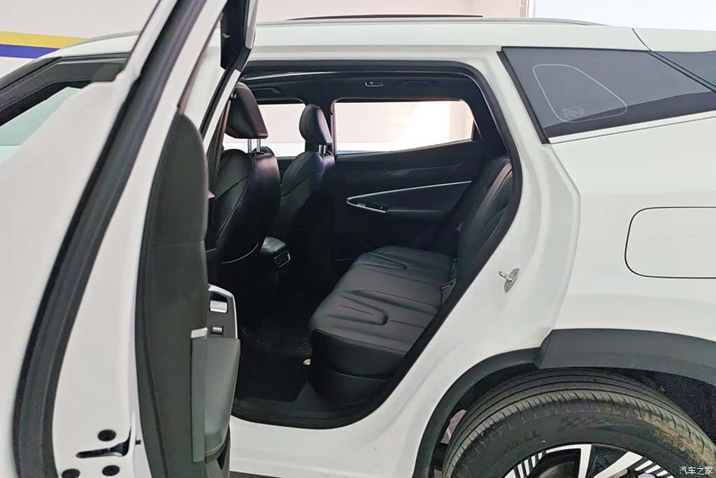 Geely Boyue, 2025 11