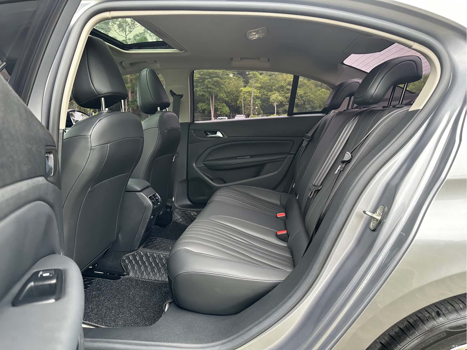 Peugeot 408, 2023 17