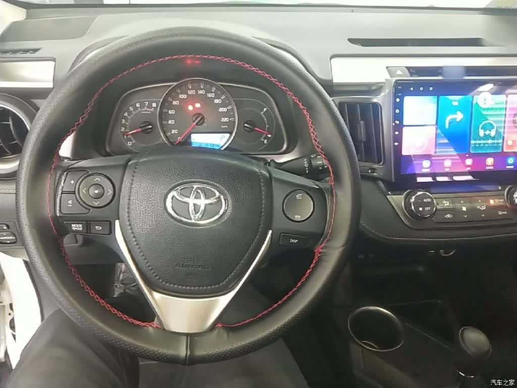 Toyota RAV4, 2016 10
