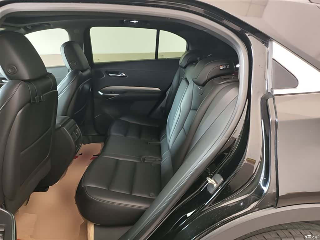 Cadillac XT4, 2022 17