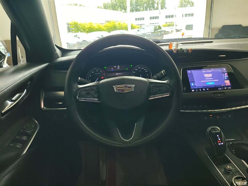 Cadillac XT4, 2022 11