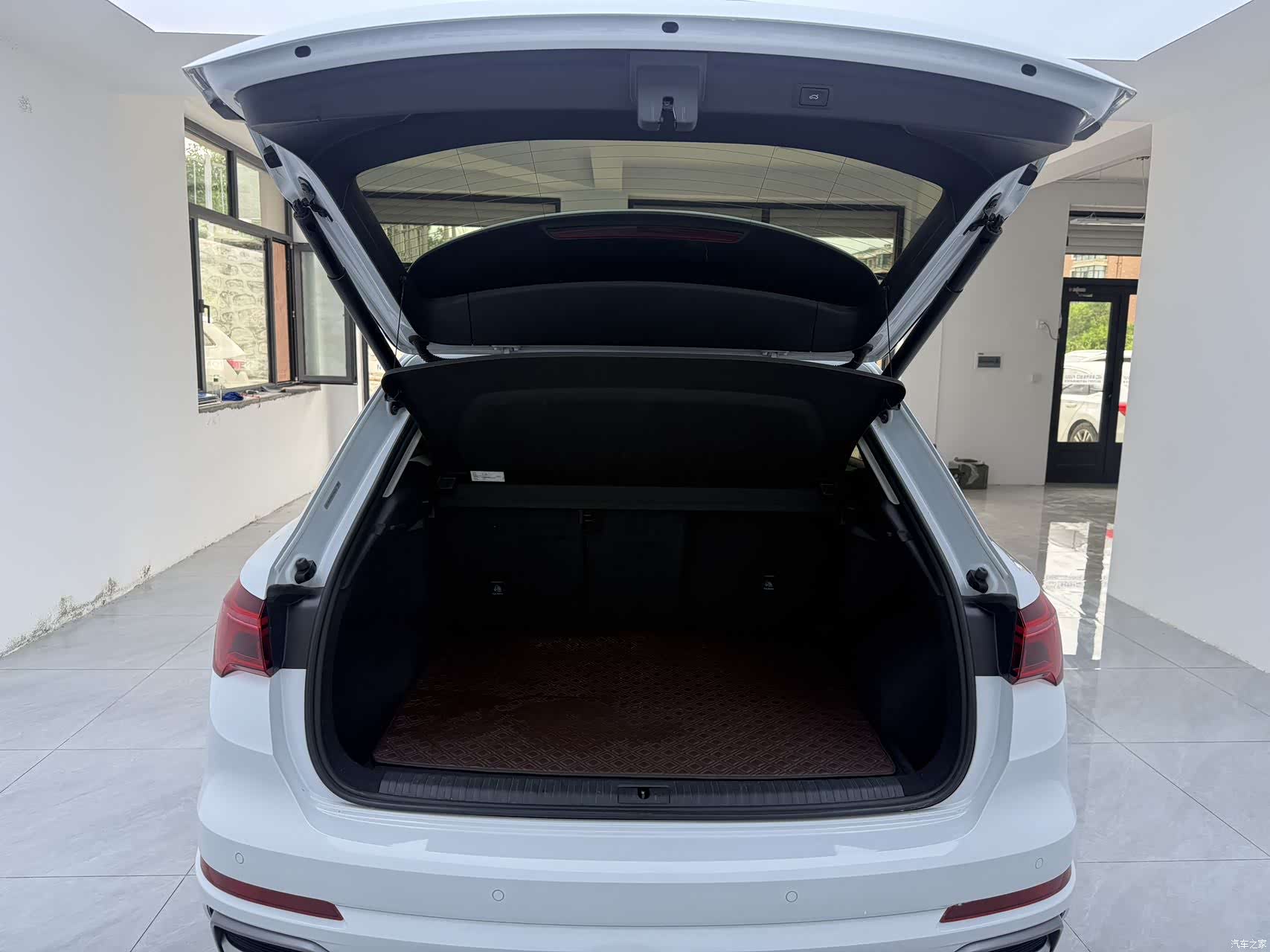 Audi Q3, 2022 14
