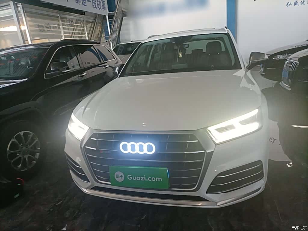 Audi Q5L, 2019 3