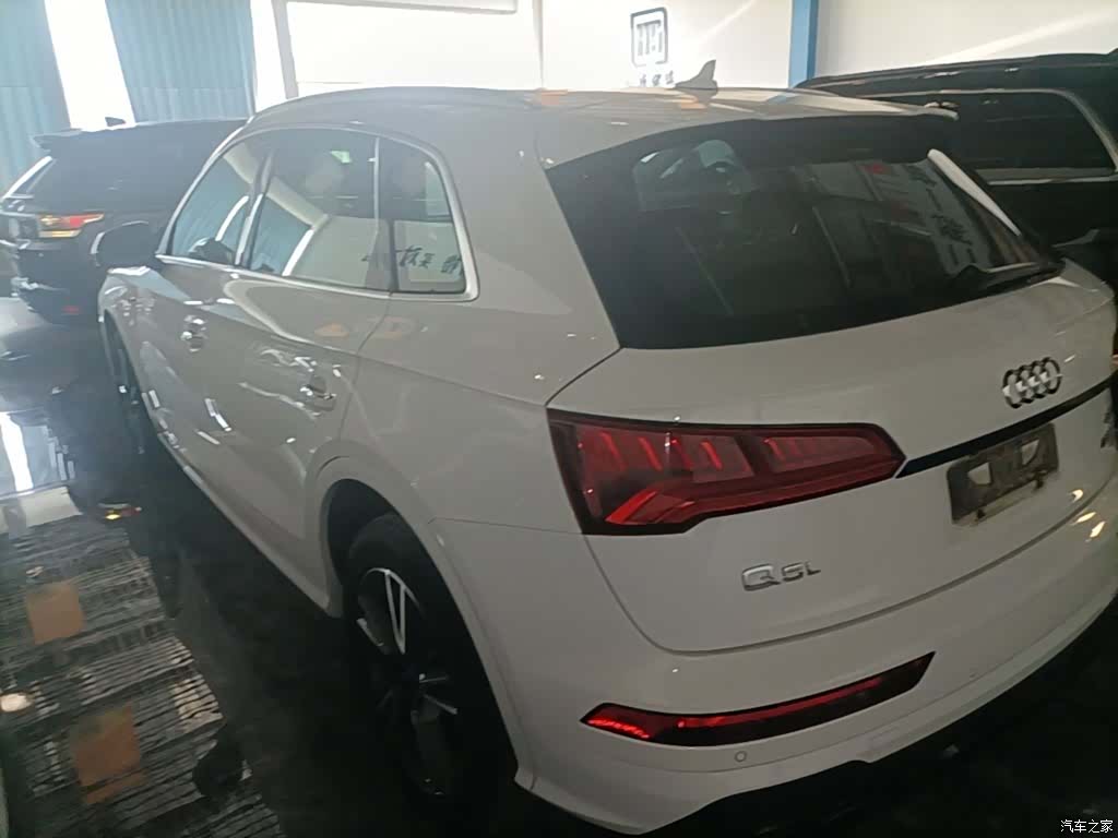 Audi Q5L, 2019 все фото