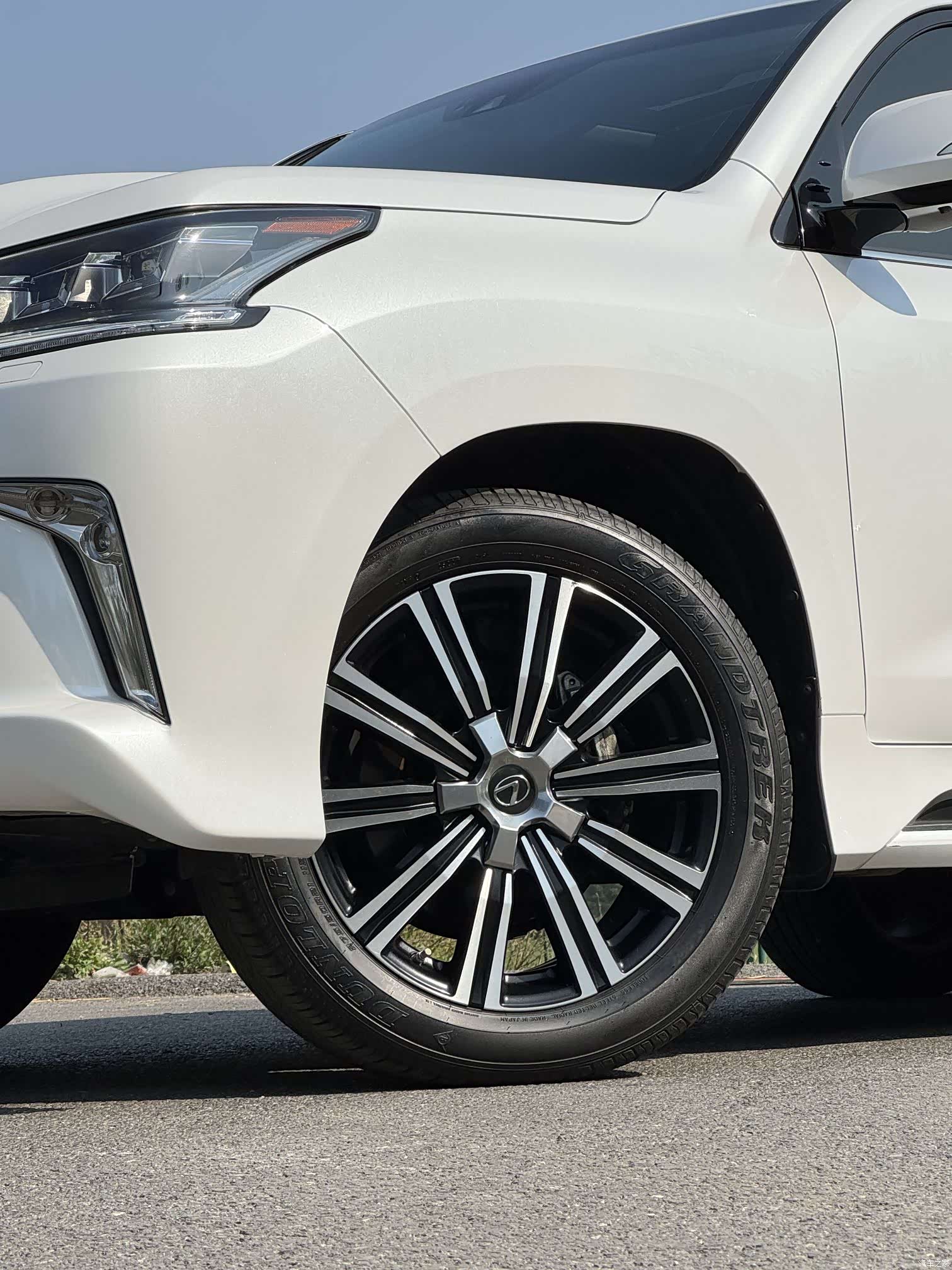 Lexus LX, 2020 8