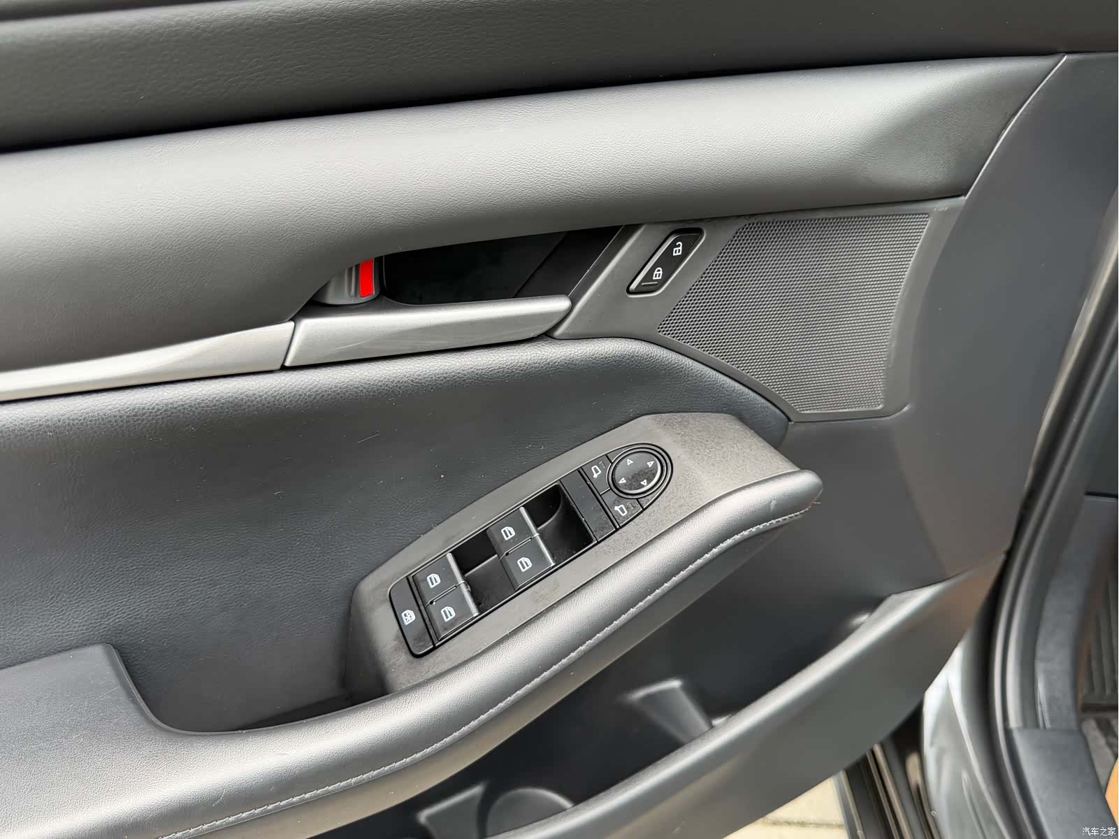 Mazda Mazda3, 2023 25