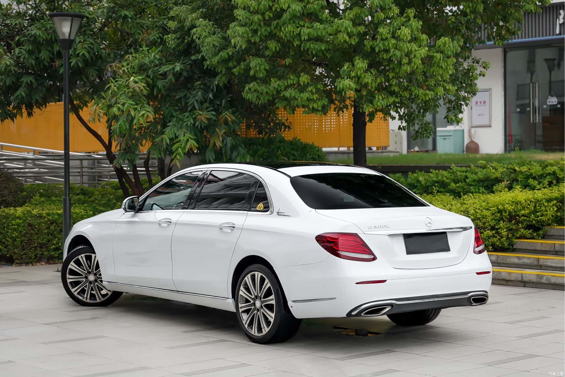 Mercedes-Benz E-Class, 2017 4