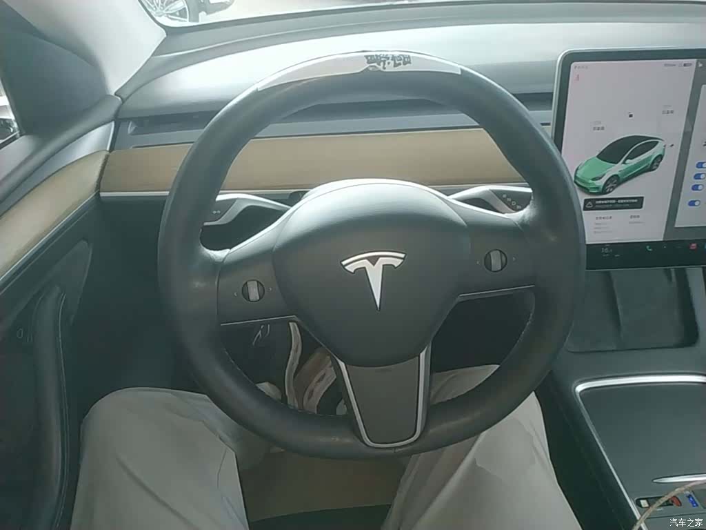 Tesla Model Y, 2021 11
