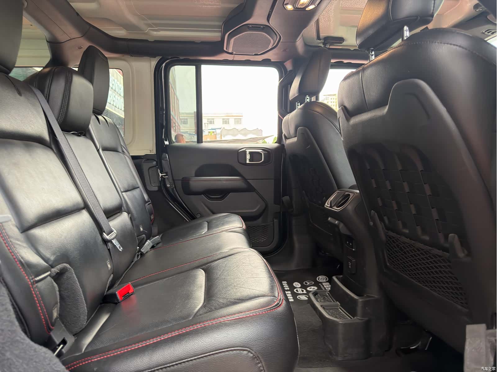 Jeep Wrangler, 2024 9