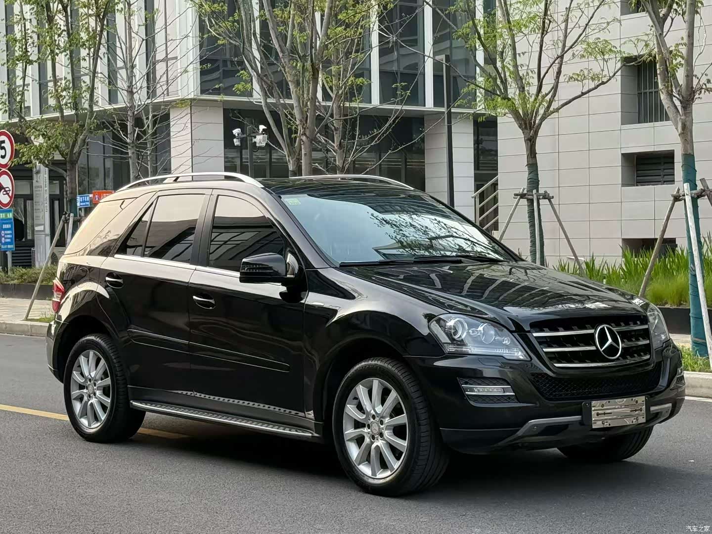 Mercedes-Benz M-Class, 2011 3
