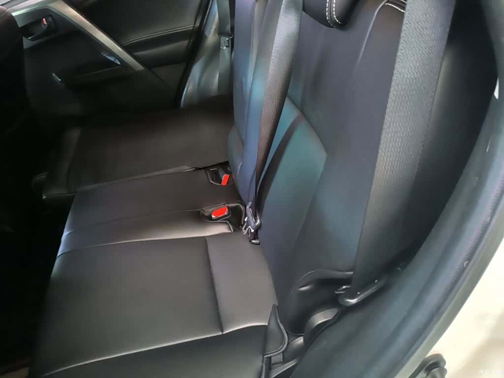 Toyota RAV4, 2017 17