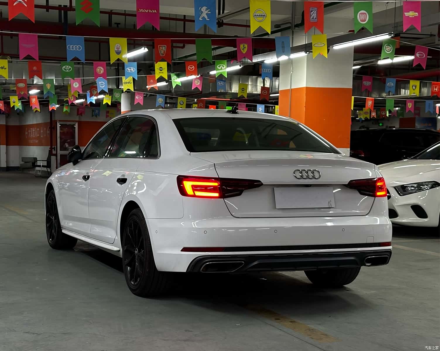 Audi A4L, 2019 13