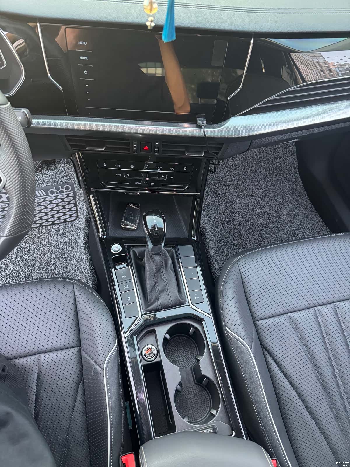 Volkswagen Passat, 2023 13