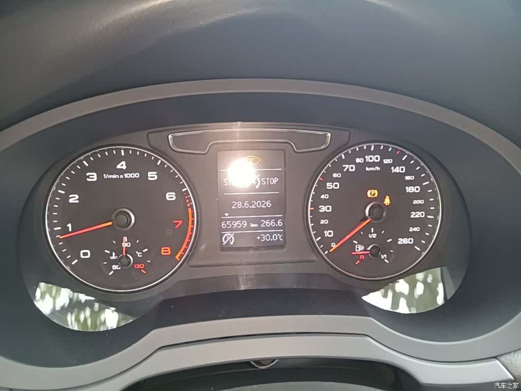 Audi Q3, 2017 12