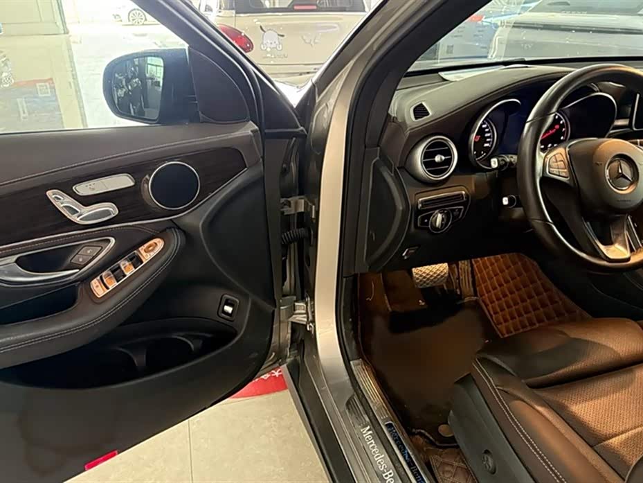 Mercedes-Benz GLC Mercedes-Benz GLC