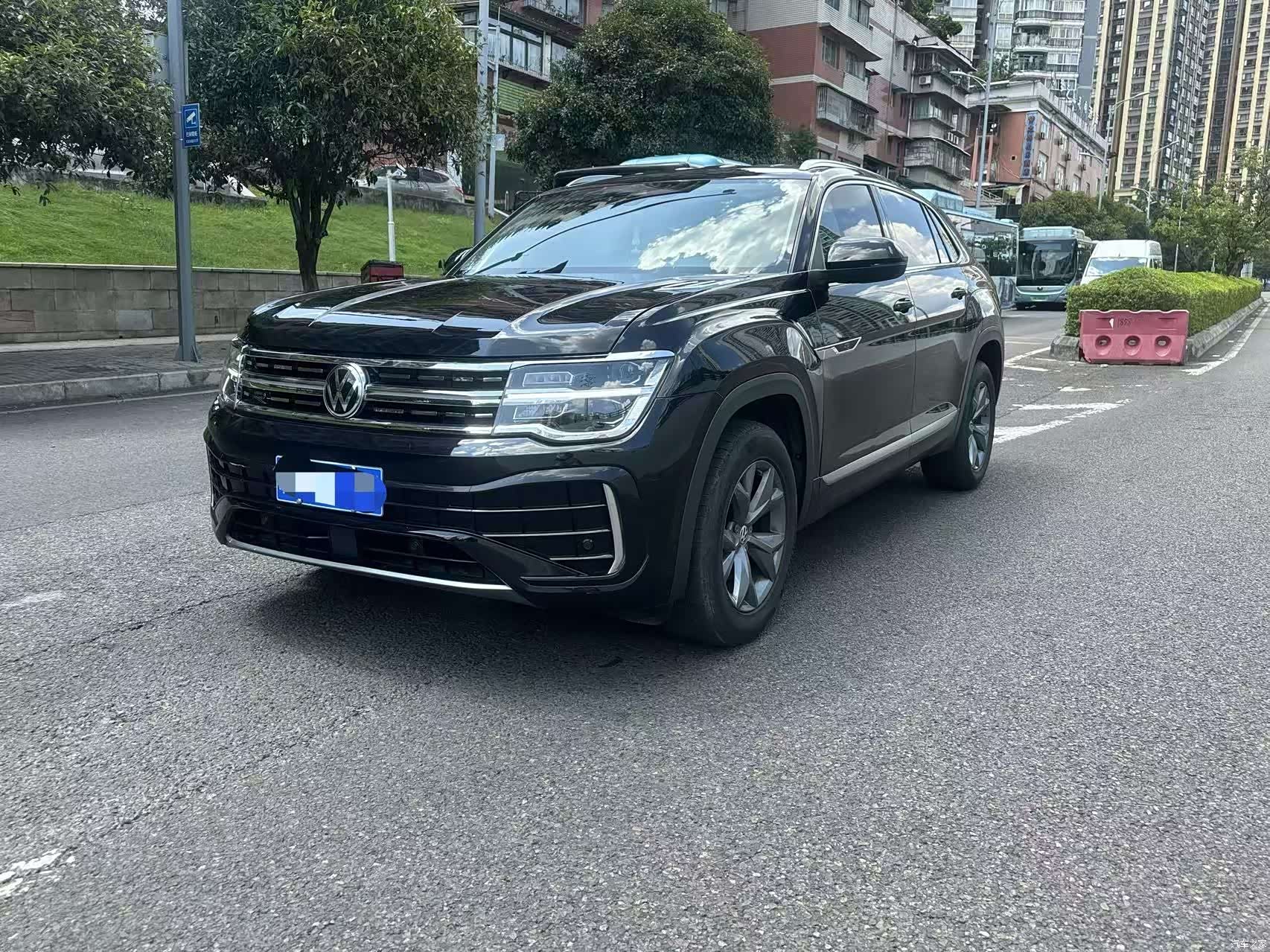 Volkswagen Teramont X, 2023 1