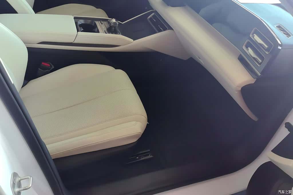 BYD Qin, 2024 8