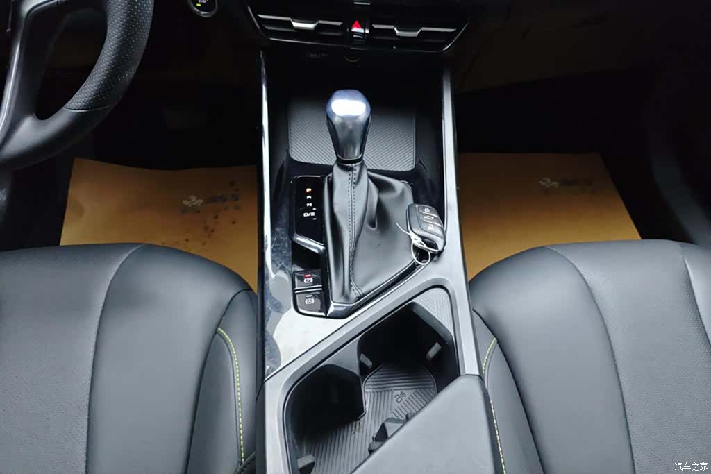 Roewe i5, 2022 16