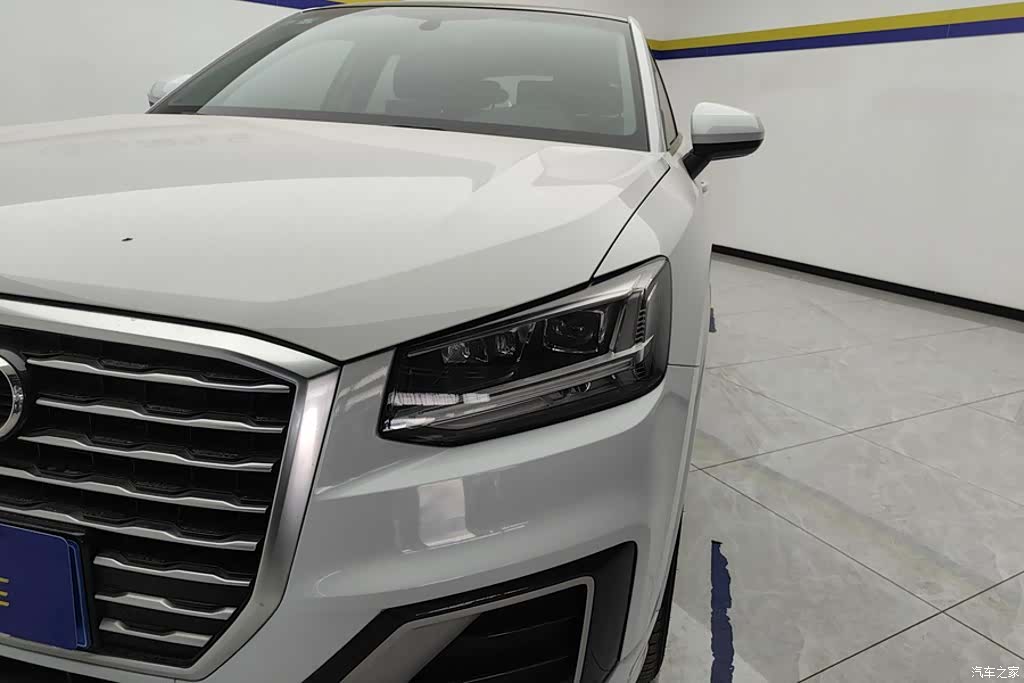 Audi Q2L, 2019 все фото