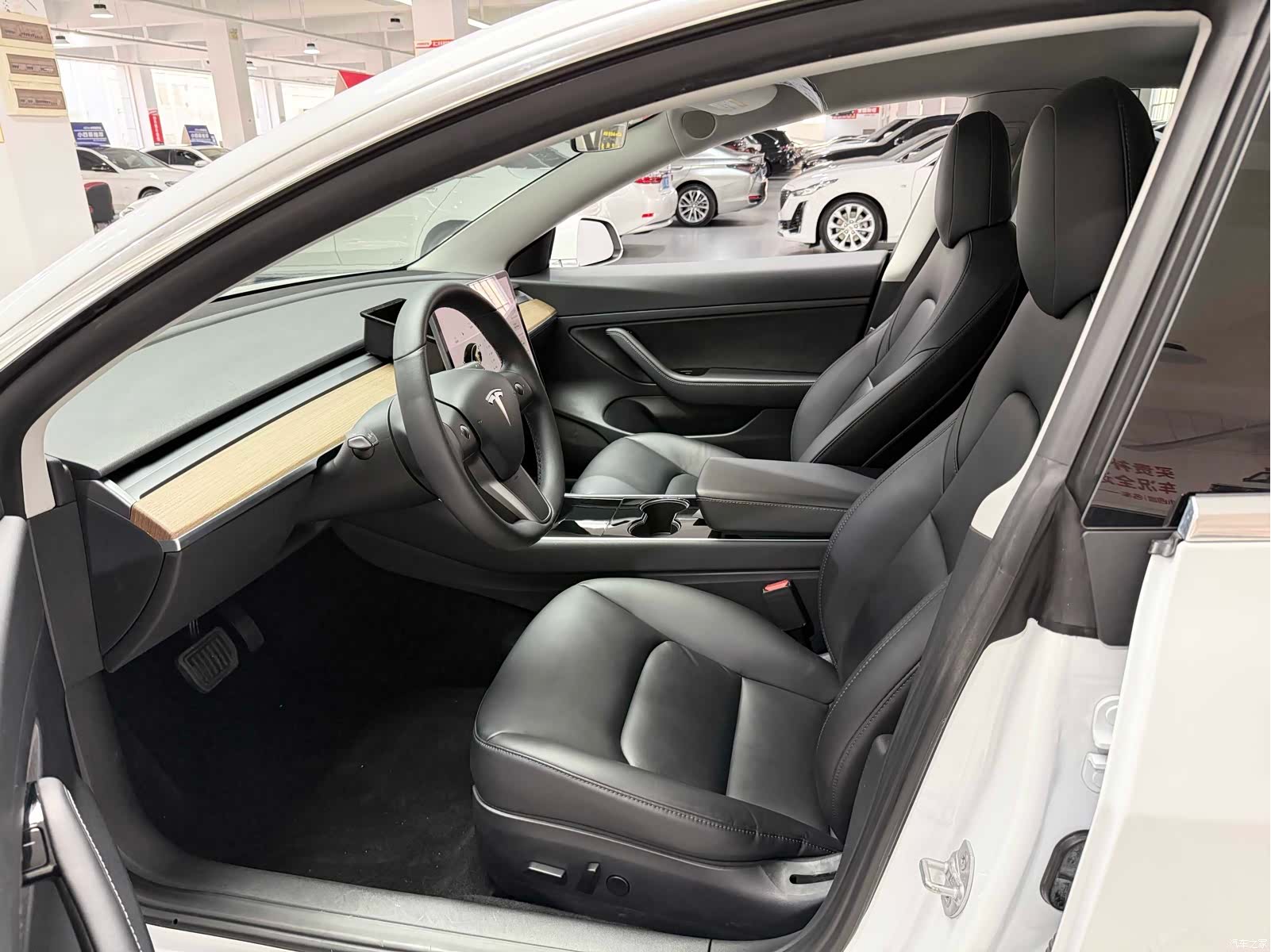 Tesla Model 3, 2020 7