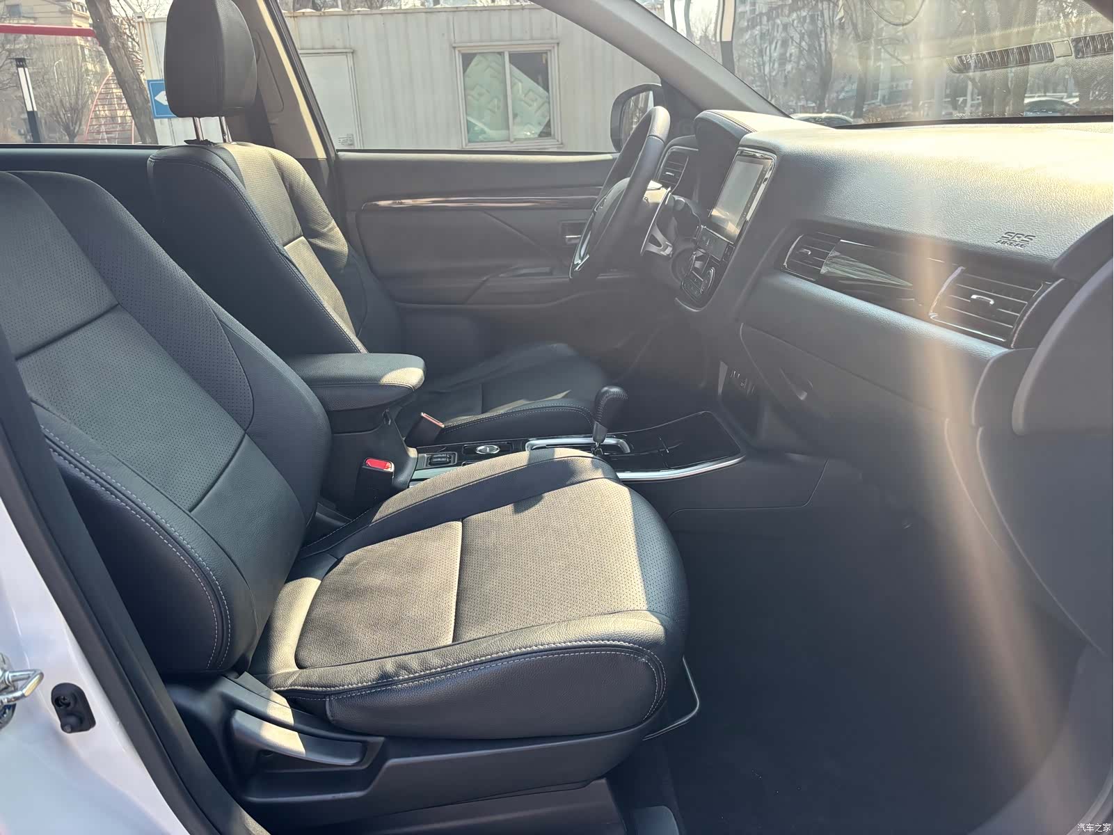 Mitsubishi Outlander, 2018 11