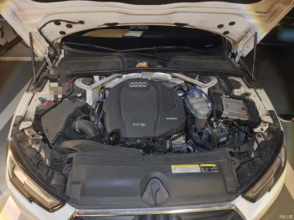 Audi A4L, 2017 11
