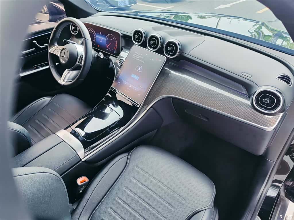 Mercedes-Benz GLC, 2024 21