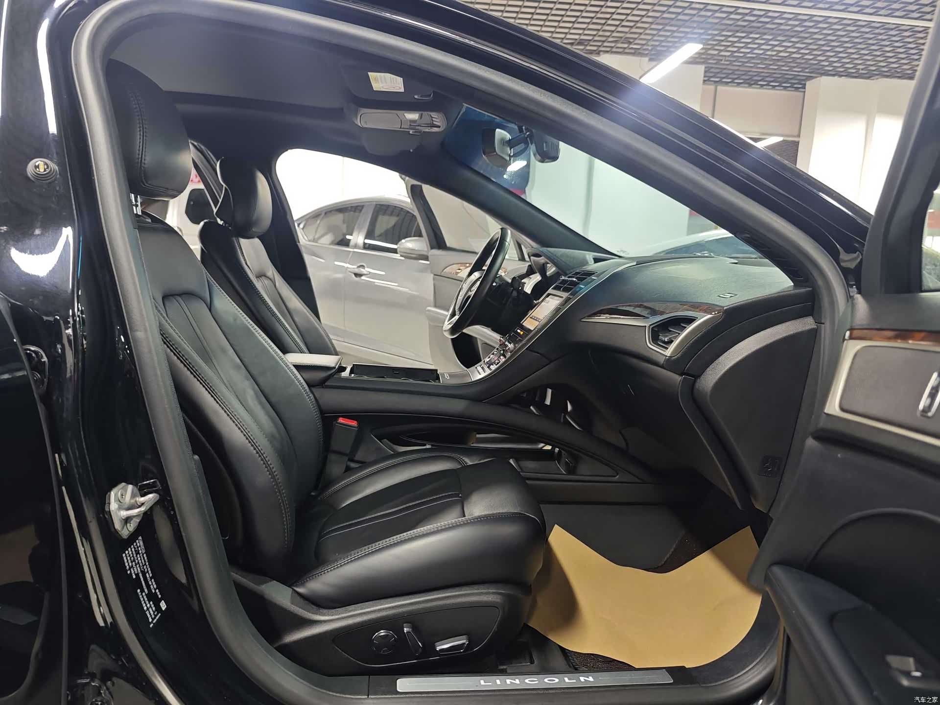Lincoln MKZ, 2018 8