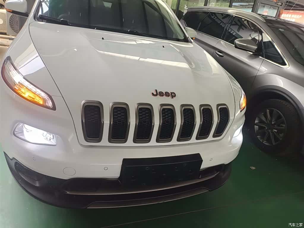 Jeep Cherokee, 2016 3