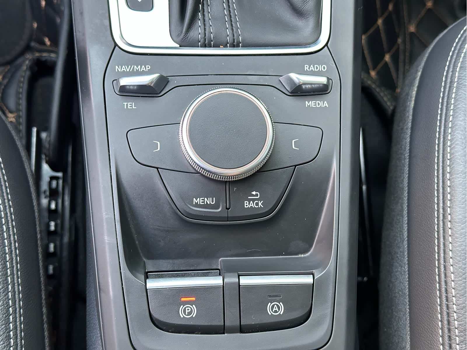 Audi Q2L, 2022 14