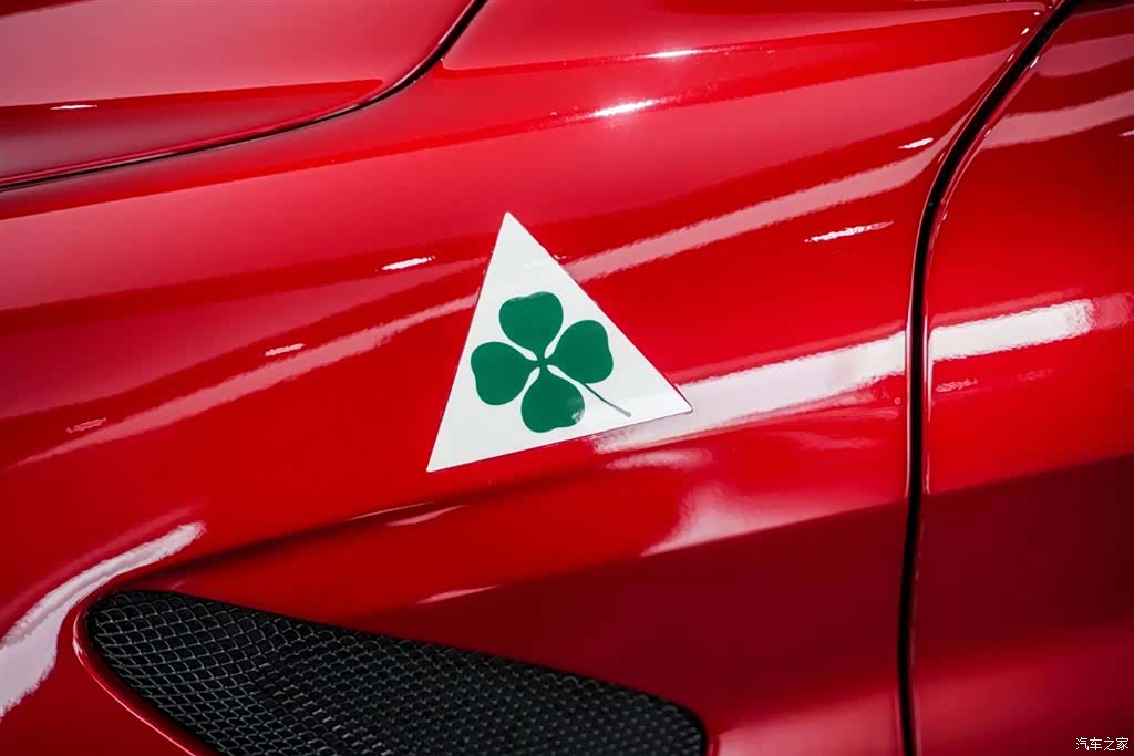 Alfa Romeo Giulia, 2022 8