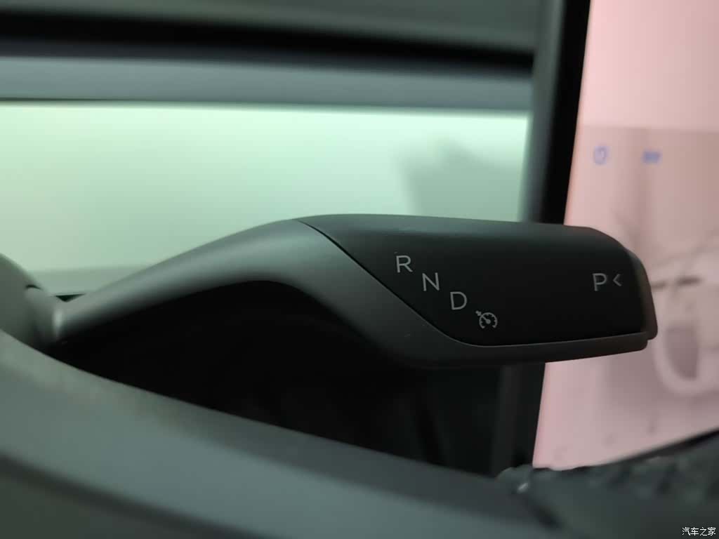 Tesla Model Y, 2022 14