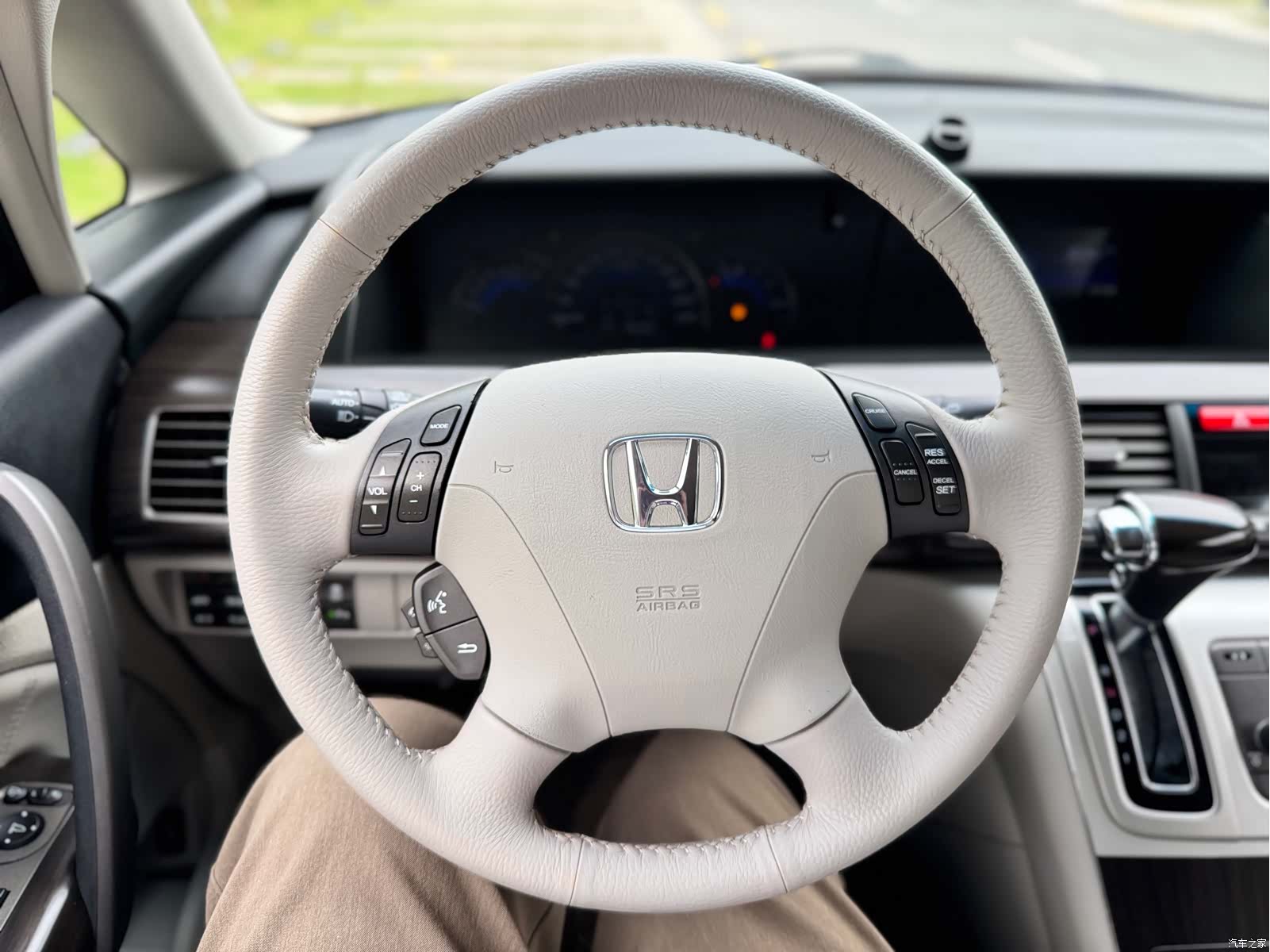 Honda Elysion, 2015 29