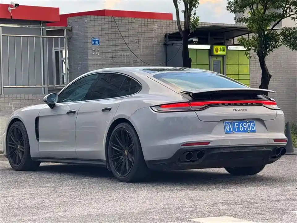 Porsche Panamera