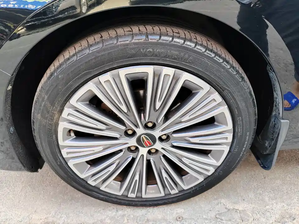 Hongqi H5