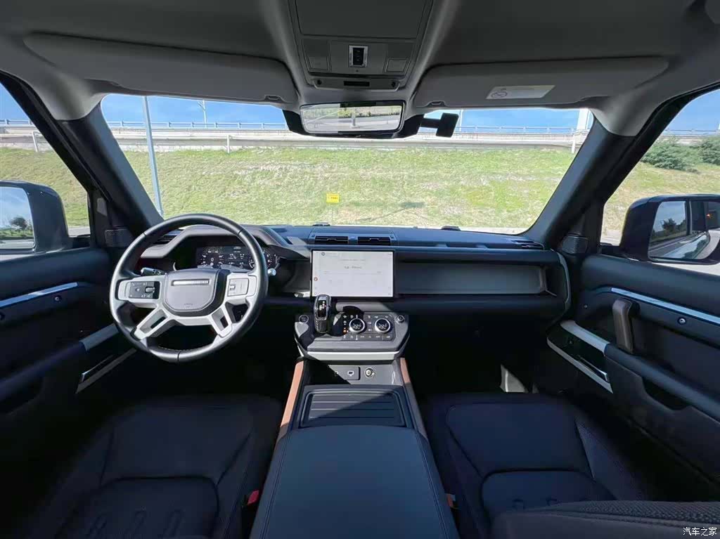 Land Rover Defender, 2022 14