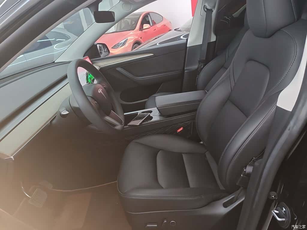 Tesla Model Y, 2023 11