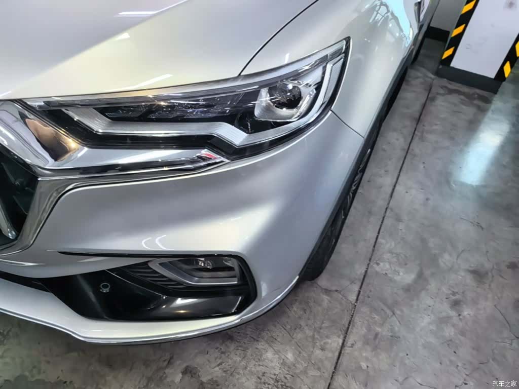 Hongqi HS5, 2022 24
