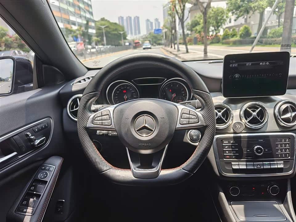 Mercedes-Benz CLA