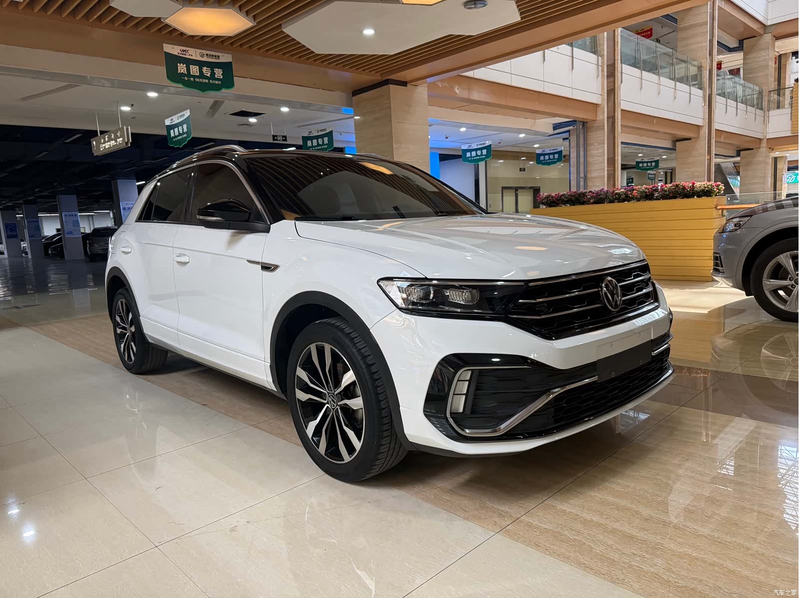 Volkswagen T-ROC, 2022 3