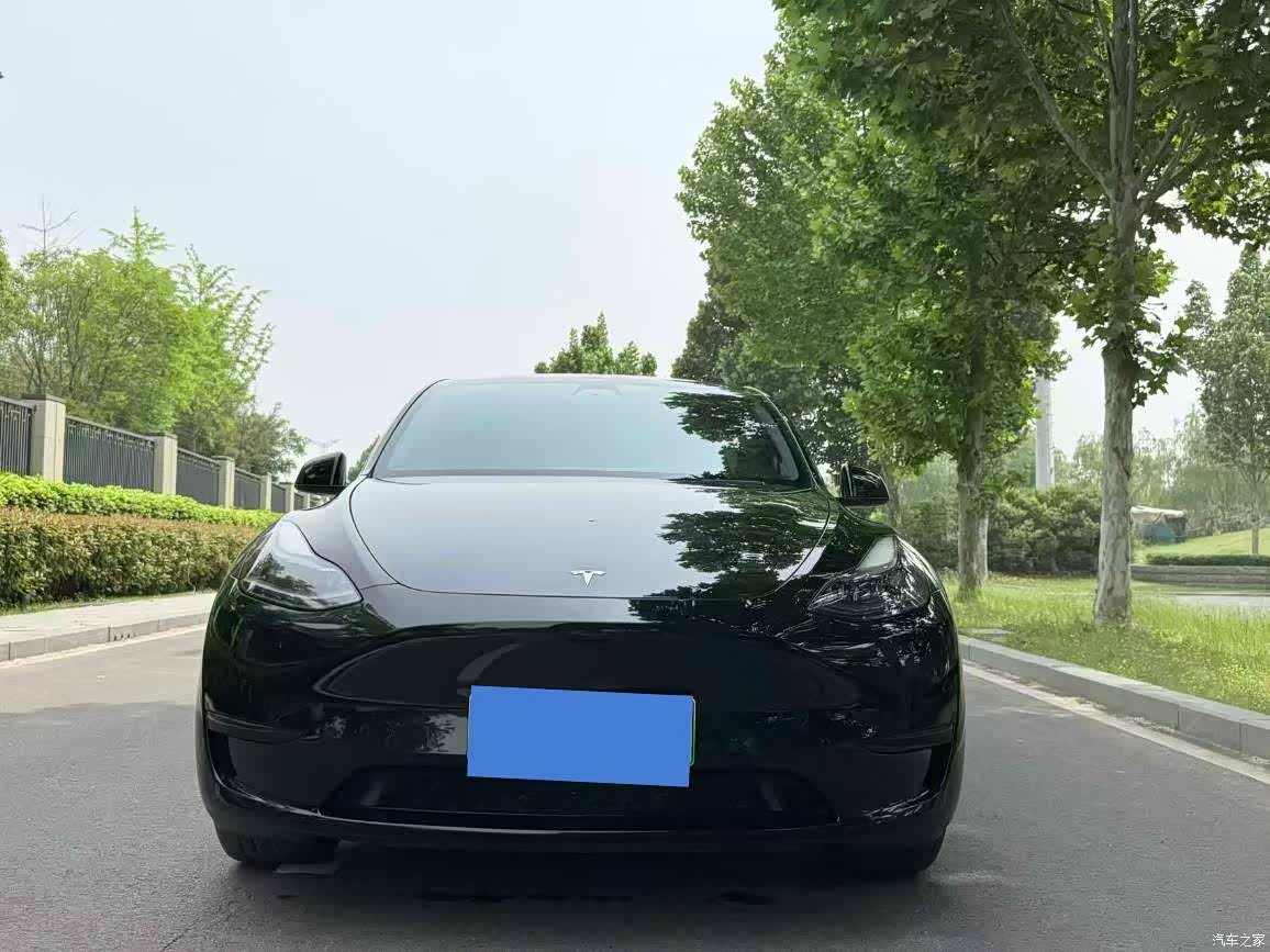 Tesla Model Y, 2023 2